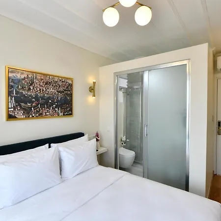 Agras Hotel 4*