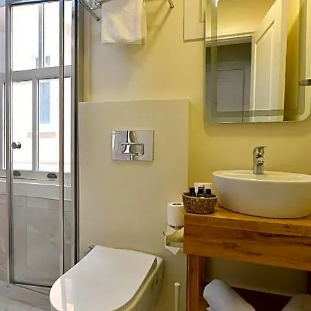 Hotel Agras 4*